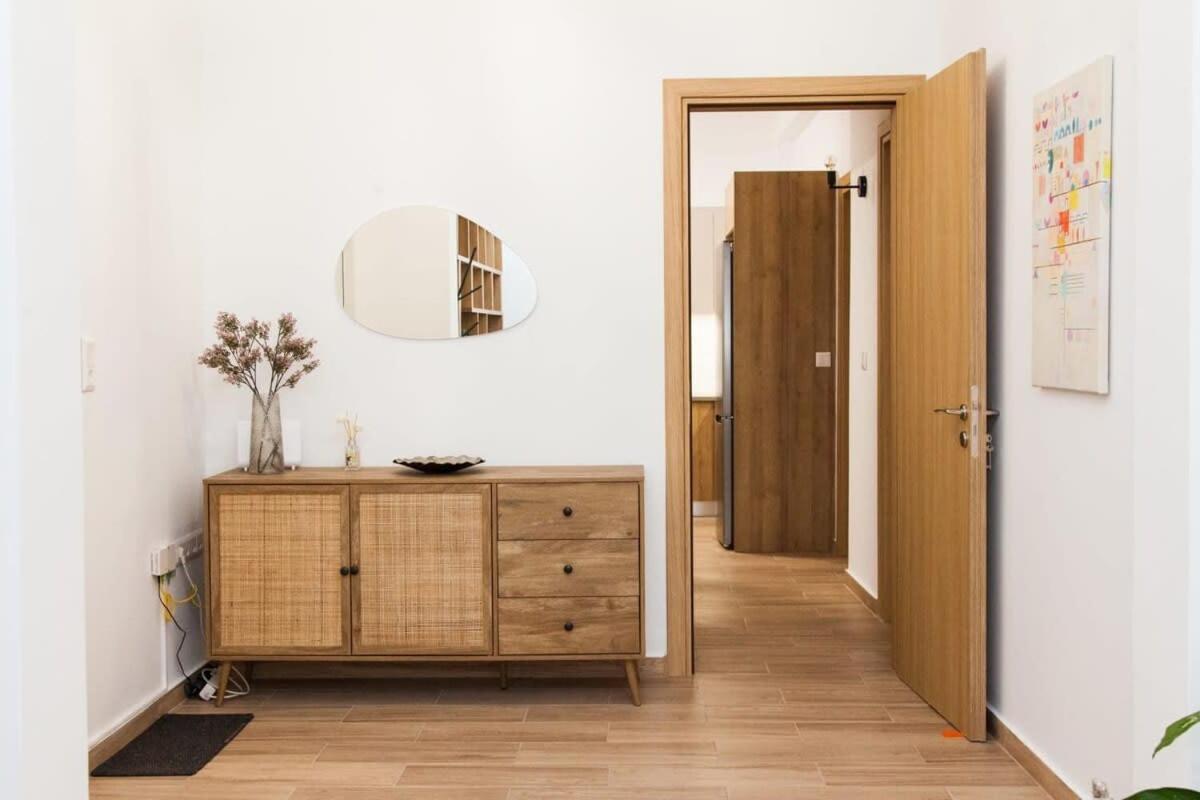 Beautiful New Apartment In Petralona أثينا المظهر الخارجي الصورة