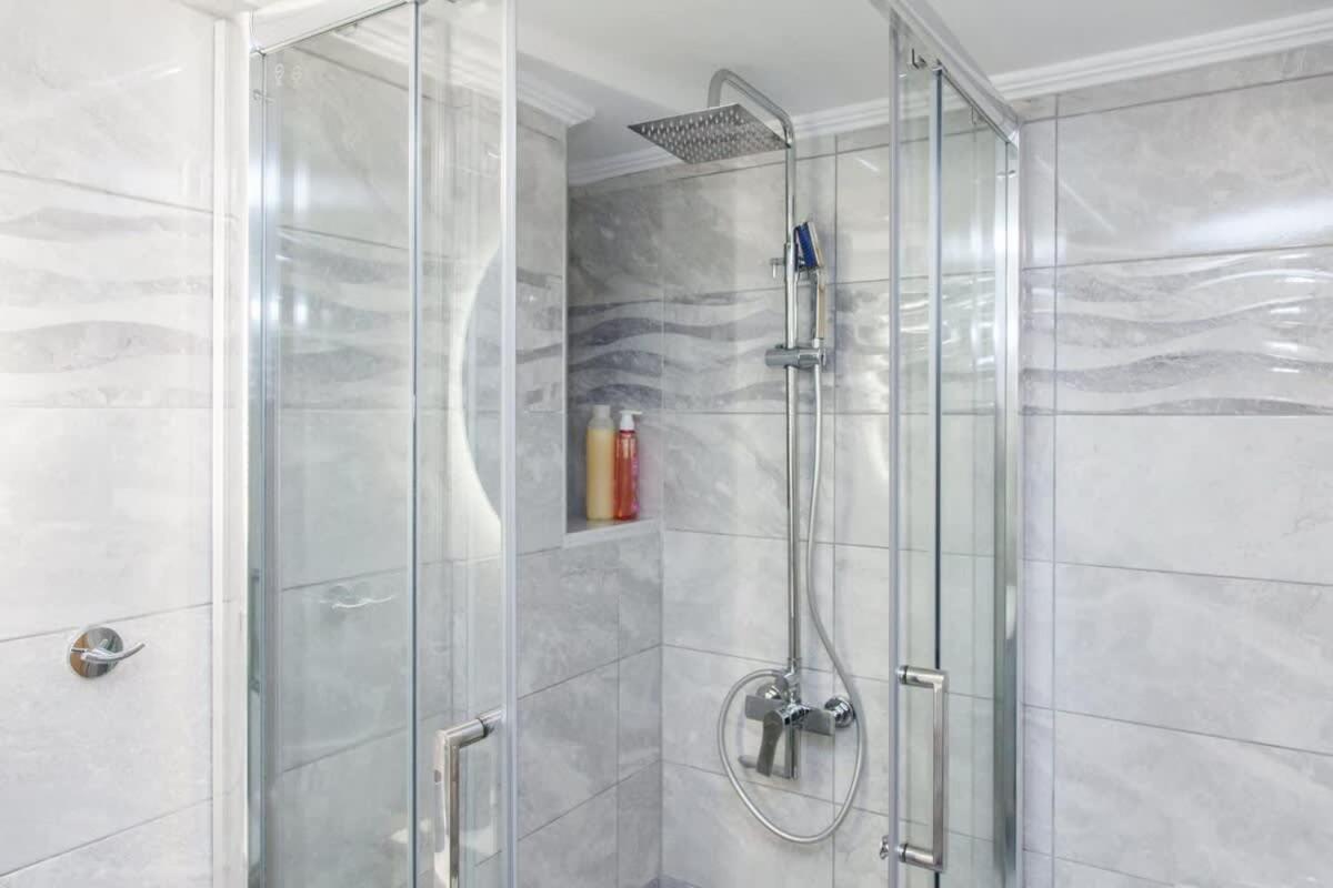 Beautiful New Apartment In Petralona أثينا المظهر الخارجي الصورة